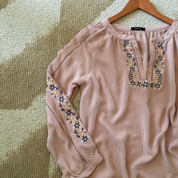 Boutique Sweet Molly Embroidered Blouse Top - Picture 5 of 8